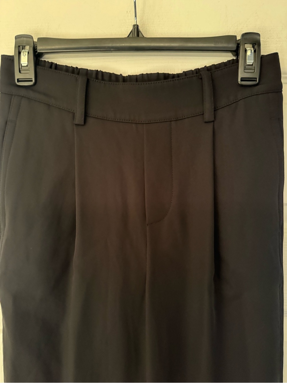 Vince Pleated Pull-On Tapered Leg Pants Cropped Women’s Black Size XS - Picture 11 of 13